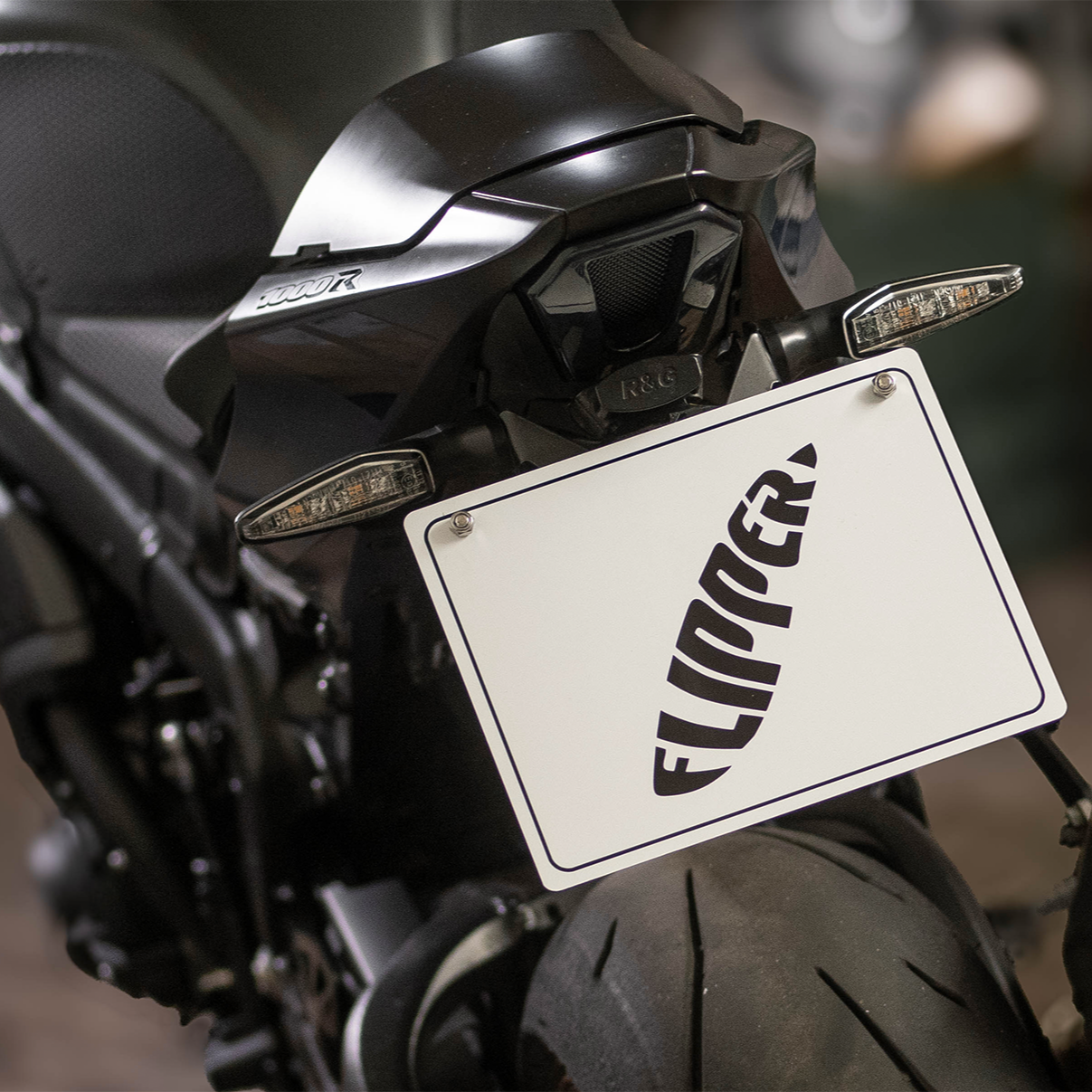 Electric UNIVERSAL Motorcycle Plate FLIPPER Unit on GSX-R 1000R